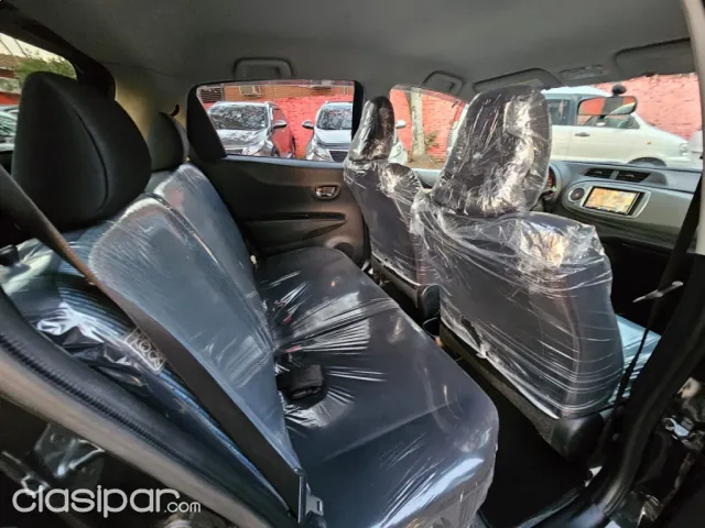 Toyota Vitz 2011 — foto 5