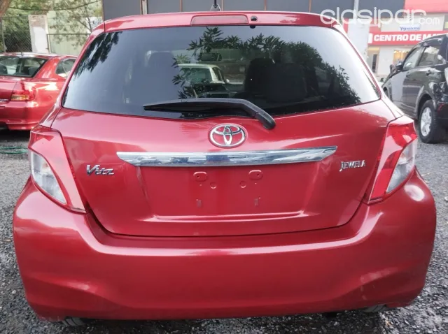Toyota Vitz 2011 — foto 4