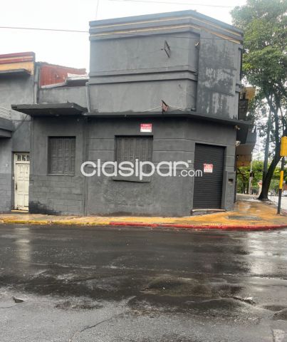 Locales / Oficinas / Salones - Alquilo amplio salón comercial en el centro de Asunción
