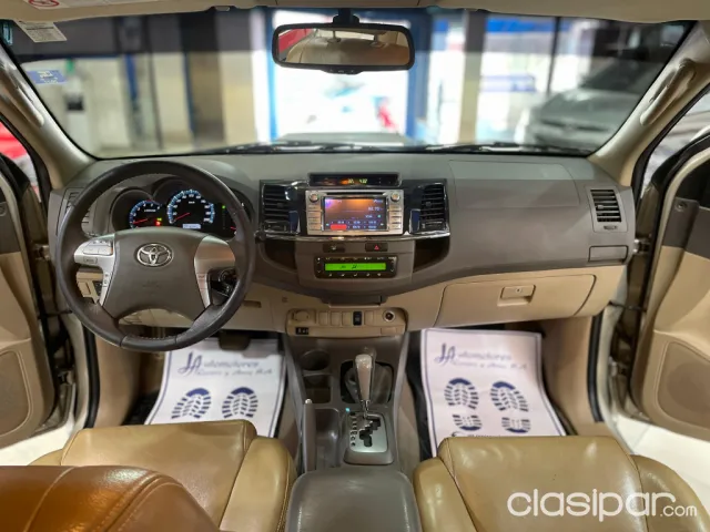 Toyota Fortuner 2012 — foto 3