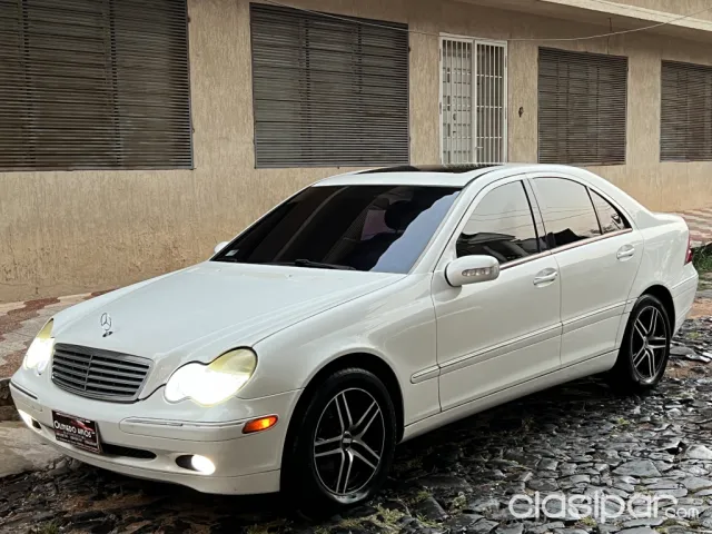Mercedes-Benz Carrocería W203 Aut. 2003 — foto 2