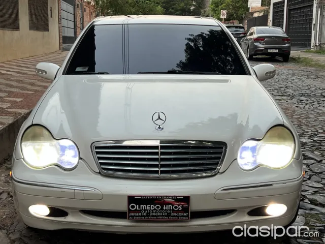 Mercedes-Benz Carrocería W203 Aut. 2003 — foto 3