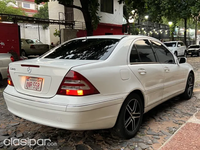 Mercedes-Benz Carrocería W203 Aut. 2003 — foto 7