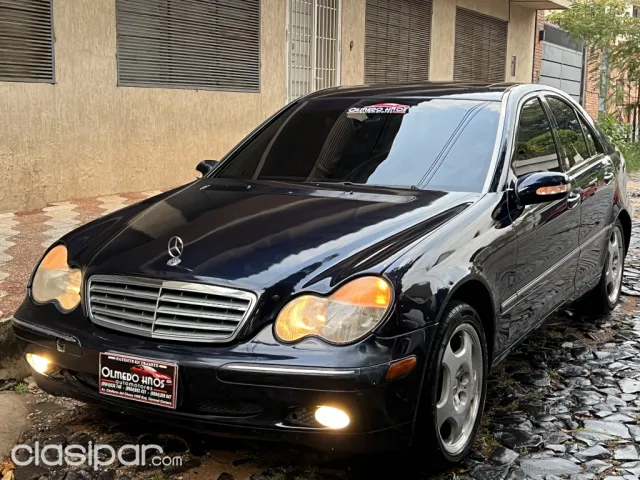 Mercedes-Benz W203 Año 2002 - foto 2