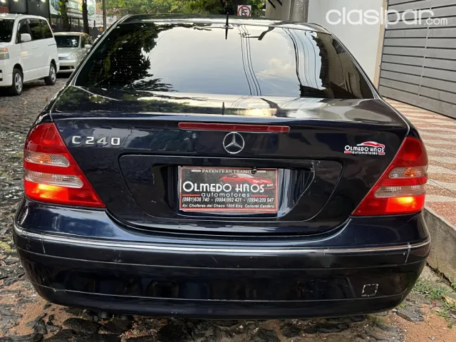 Mercedes-Benz W203 Año 2002 — foto 5