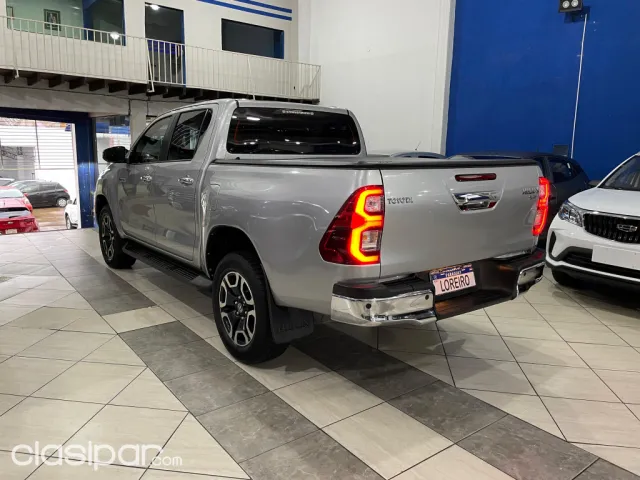 Toyota Hilux 2022 - foto 2