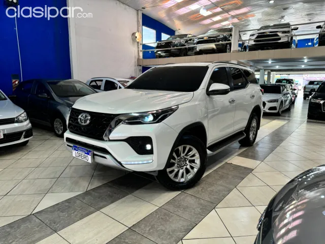 Toyota Fortuner 2022 - foto 2