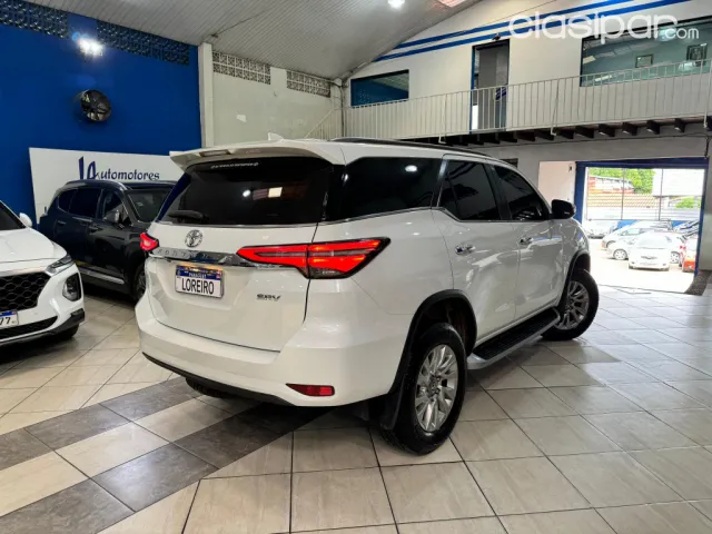 Toyota Fortuner 2022 — foto 5