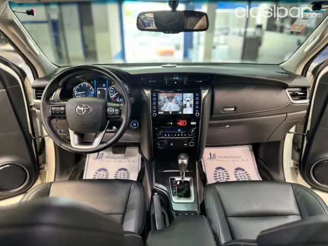 Toyota Fortuner 2022 — foto 6