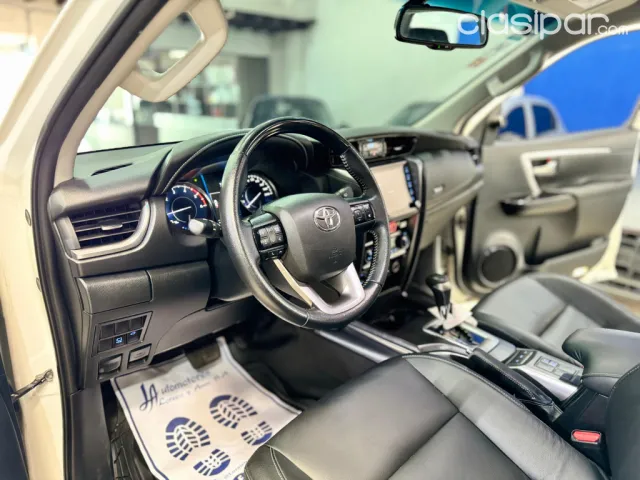 Toyota Fortuner 2022 - foto 8