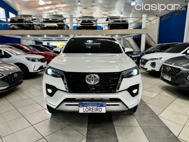 Toyota Fortuner 2022 — foto 3