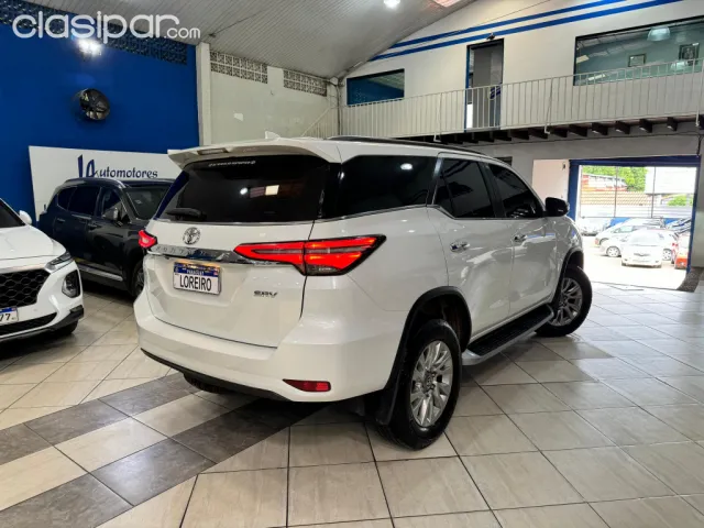 Toyota Fortuner 2022 — foto 5
