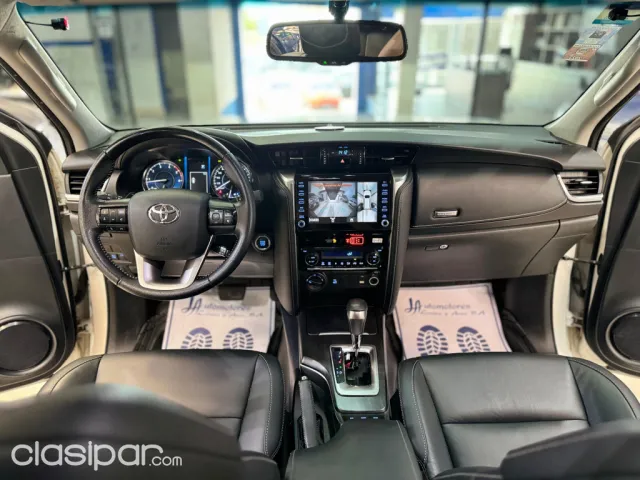 Toyota Fortuner 2022 — foto 8