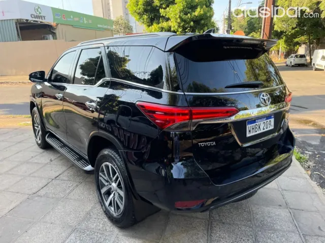 Toyota Fortuner 2017 — foto 5