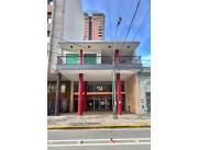 AMPLIA PROPIEDAD EN EL CENTRO DE ASUNCIÓN CON SALIDA A DOS CALLES