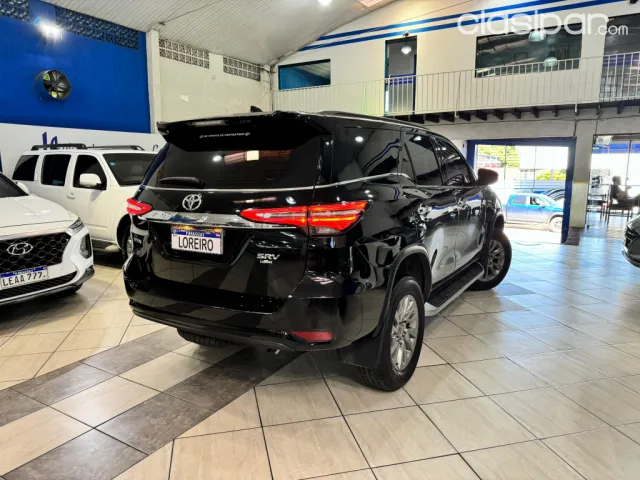 Toyota Fortuner 2022 — foto 5