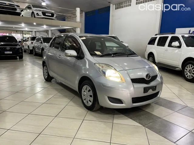 Toyota Vitz 2010 - foto 2