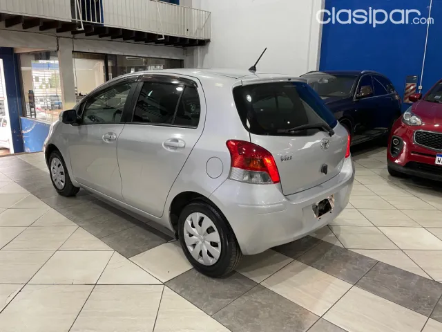 Toyota Vitz 2010 — foto 6