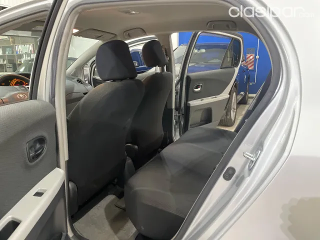 Toyota Vitz 2010 — foto 7
