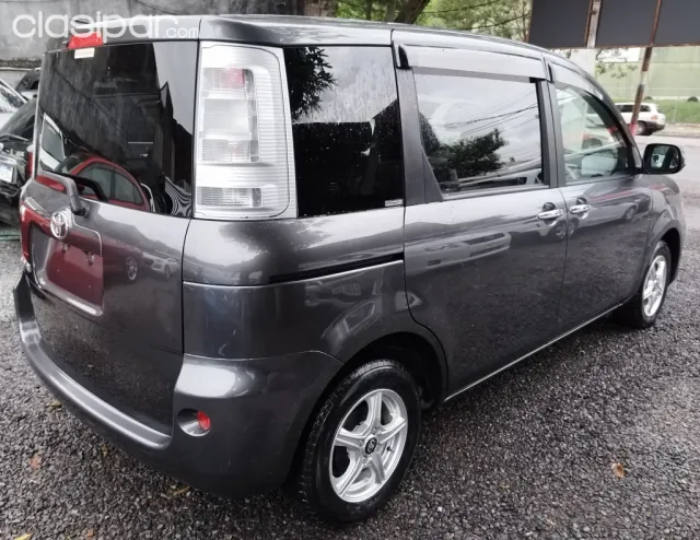 Toyota Sienta 2011 — foto 6