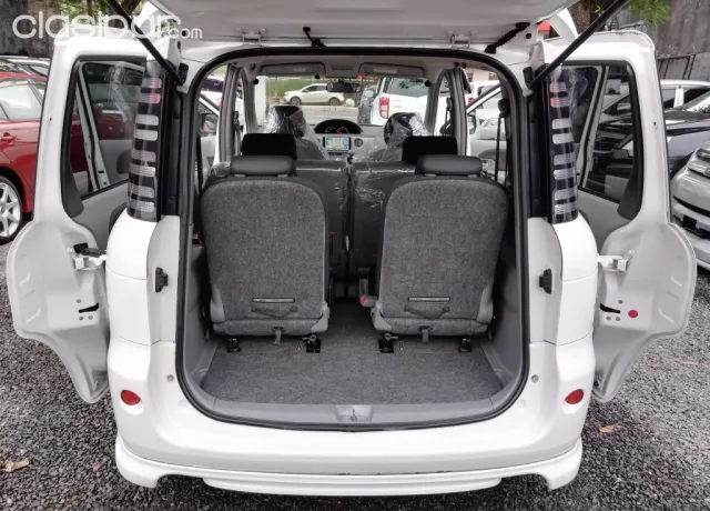 Toyota Sienta 2005 - foto 8