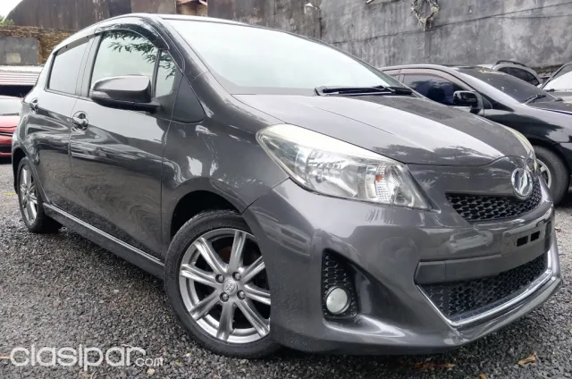 Toyota Vitz 2011 — foto 2