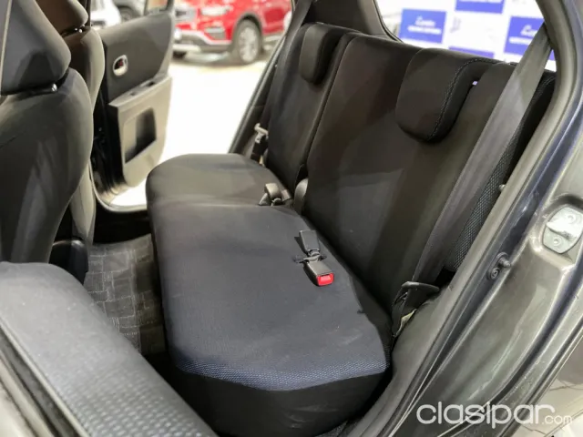 Toyota Vitz 2010 — foto 7