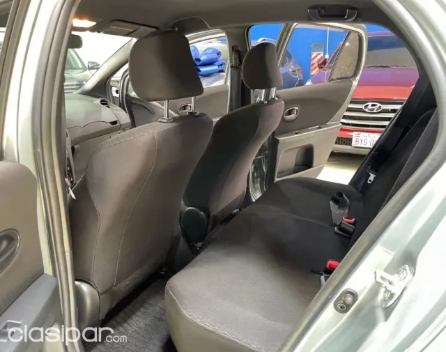 Toyota Vitz 2005 — foto 7