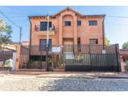 VENDO AMPLIA Y HERMOSA RESIDENCIA EN LOS LAURELES