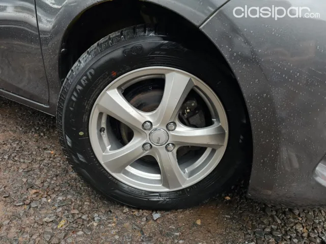 Toyota Vitz 2016 — foto 5