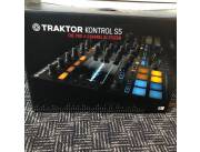 Native Instruments TRAKTOR KONTROL S5 DJ Controller 4-channel 4-deck