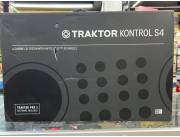 Native Instruments TRAKTOR KONTROL S4 MK3 DJ Controller