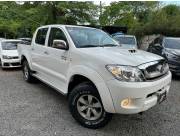 VENDO TOYOTA HILUX SRV DE TOYOTOSHI AÑO 2009 MOTOR 3.0 MECÁNICO 4X4 DOCUMENTOS AL DÍA