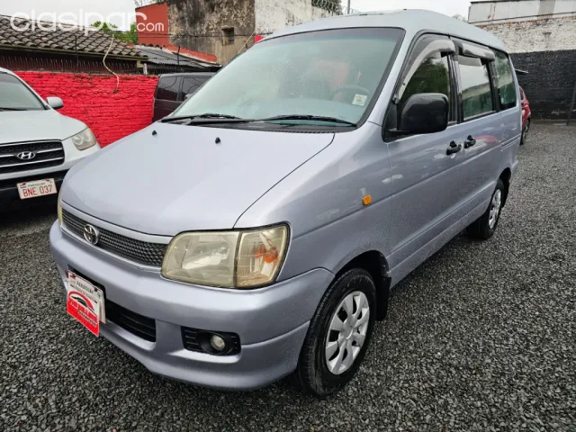 Toyota Noah 1997 — foto 2