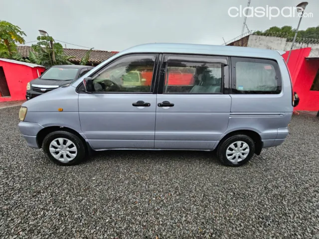 Toyota Noah 1997 — foto 3