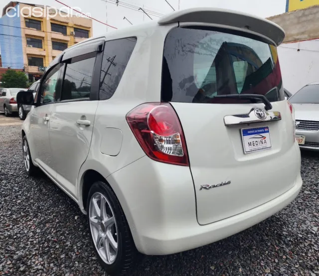 Toyota Ractis 2009 — foto 3