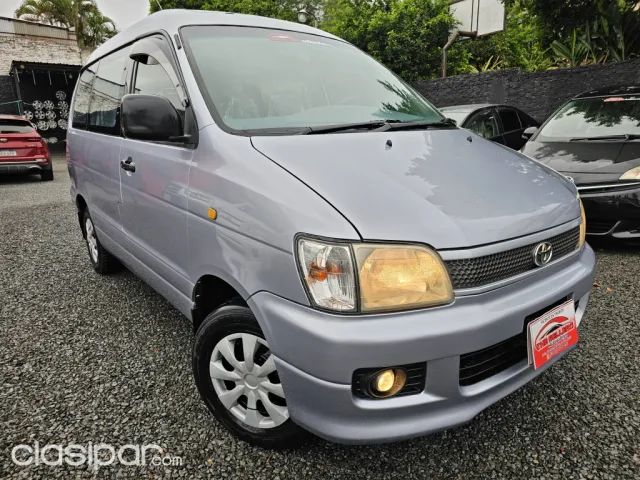 Toyota Noah 1997 - foto 2