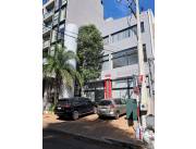 VILLA MORRA – TELE FUTURO: VENDO / ALQUILO EDIFICIO CORPORATIVO, 580 M2, 3.000 USD.