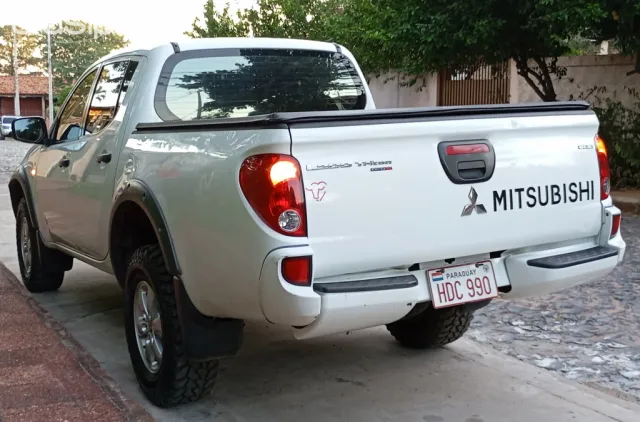 Mitsubishi Triton 2016 — foto 6