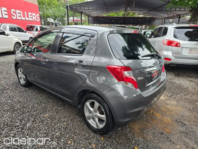 Toyota Vitz 2016 — foto 7