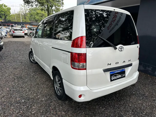 Toyota Noah 2006 — foto 3