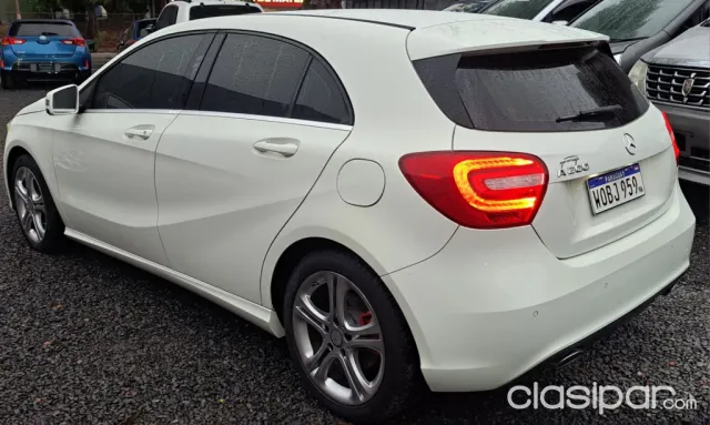 Mercedes-Benz A 200 2014 — foto 4