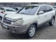 HYUNDAI TUCSON AÑO 2005 TURBO DIESEL DOCUMENTOS AL DIA UNICO DUEÑO FULL EQUIPO.