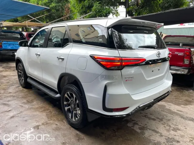 Toyota Fortuner 2024 — foto 5