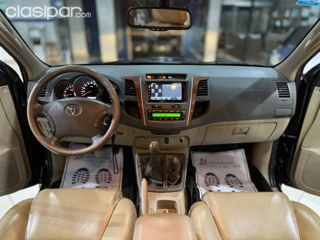 Toyota Fortuner 2011 — foto 6