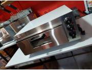 Horno electrico para pizza 40x40 con piedra refractaria marca Consumer