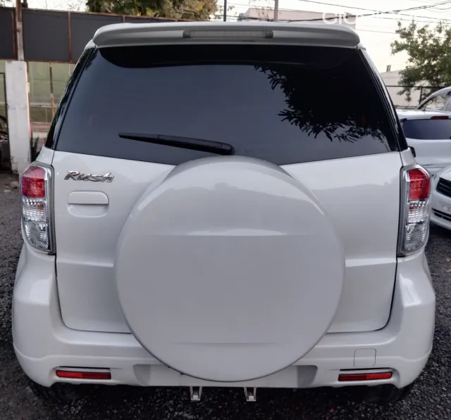Toyota Rush 2009 — foto 3
