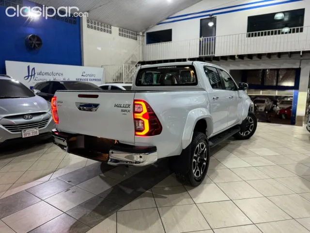 Toyota Hilux 2024 — foto 8