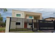 VENDO CASA MINIMALISTA EN LUQUE LAURELTY