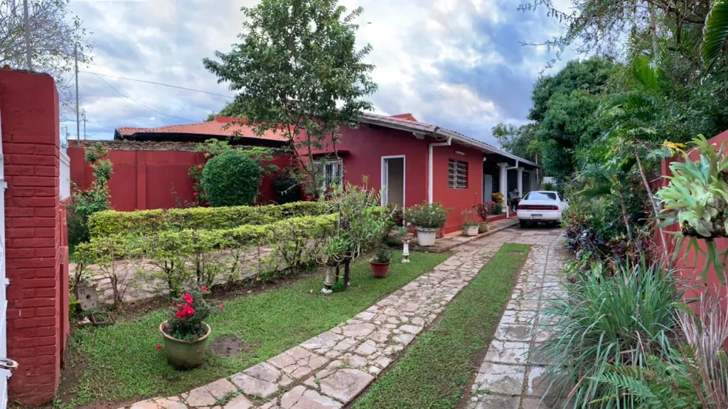 REMATO - Hermosa casa en Luque — foto 2